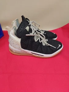Nike LeBron 18 Mens 9 Black White Gum Shoes 2021 CQ9283-007 Athletic - Imagen 1 de 16