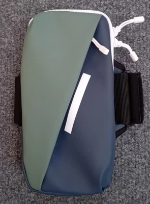 Kiprun Unisex Adjustable Smartphone Running Armband ONLY USED ONCE - Image 1 of 4