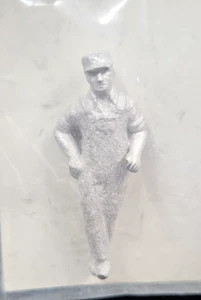 C.H.B. MODELS JD-73 LOAFER WHITE METAL O SCALE FIGURE On3 On30 CHB - Picture 1 of 2