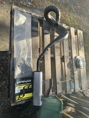 Yamaha YZ250 Exhaust And Silencer - Image 1 of 3