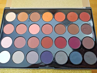 bh cosmetics palette 28 Farben Lidschattenpalette braun nude Alltag Neutrals - Bild 1 von 4