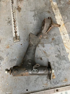 A nos Genuine Leyland  Austin Metro MK1 LH REAR RADIUS ARM WFM2007 - Image 1 of 3