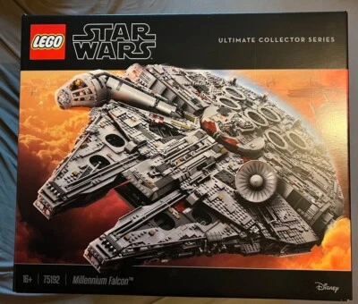 LEGO Star Wars Halcón Milenario 75192 Kit de Construcción 7541 piezas Foto 1 de 4