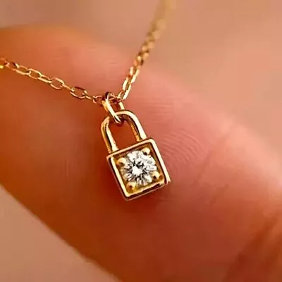 Pingente de presente feminino de diamante corte redondo 0,25 ct trava pequena ouro amarelo 14k por cima - Imagem 1 de 4