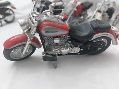 maisto 1/18 Moto Vintage  Blocco Di 10 Modellini Moto. Nuovo E Usato. - Immagine 1 di 4