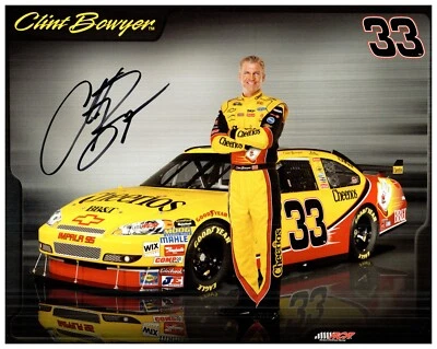 Tarjeta de héroe Nascar 2009 #33 autografiada por Clint Bowyer Cheerios 8 x 10 Foto 1 de 2