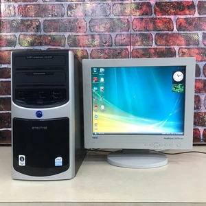 eMachines W3653 PC for Retro Gaming Celeron 1.60GHz 1GB RAM (Windows Vista) - Picture 1 of 11