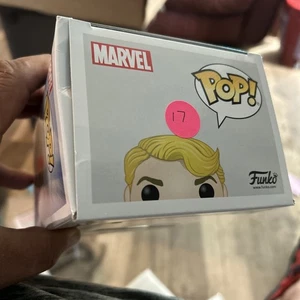 Funko Pop! Vinyl: Marvel - Human Torch (Glow in the Dark) #568 - Bild 1 von 2