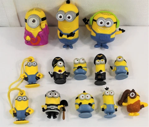 Lot Of  13 Minion Action Figure Toys Cover