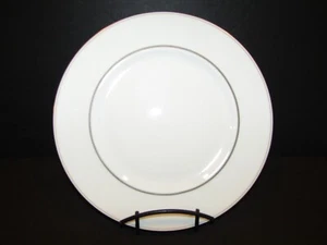 Wedgwood Bone China FIDELITY Vera Wang SPEISETELLER 10,75" Platinrand - Bild 1 von 6