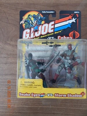 Figura Hasbro GI Joe VS Cobra Snake Eyes VS Storm Shadow GRIS 2001 PAQUETE DE 2 Foto 1 de 2