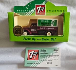 Camión trasero Ford Lledo modelo SL70003 lona 7Up edición limitada CON CERTIFICADO - Imagen 1 de 1