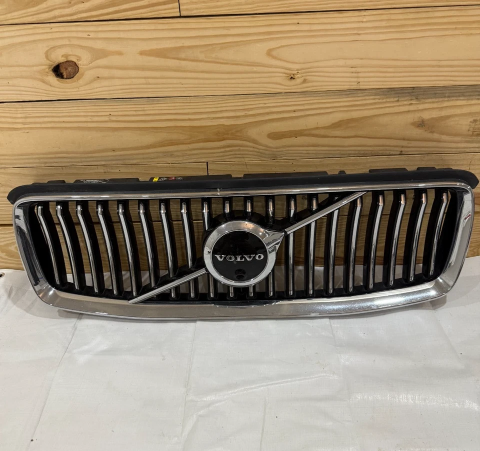 Parrilla superior parachoques delantero Volvo XC90 2020 2021 2022 2023 2024 31698385 OEM Foto 1 de 4
