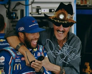 GFA Nascar Indy Daytona 500 * RICHARD PETTY * foto firmata 8x10 R5 certificato di autenticità - Foto 1 di 1