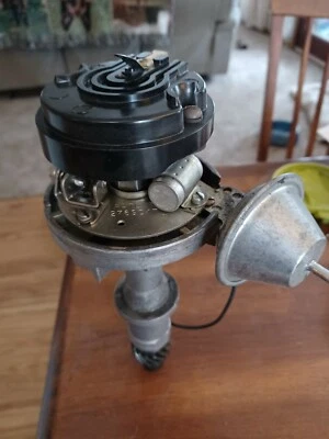 Distribuidor de puntos originales PONTIAC GTO 1112119 Foto 1 de 4