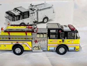 NIB Code 3 Toy Fair Edition 2001 Pierce Dash Side Mount Pumper 4 - #12890 - Picture 1 of 5
