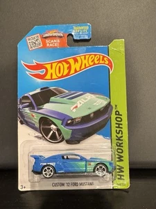 2013 HOT WHEELS CUSTOM '12 FORD MUSTANG 240/250 HW WORKSHOP BLUE 1:64 - Bild 1 von 8