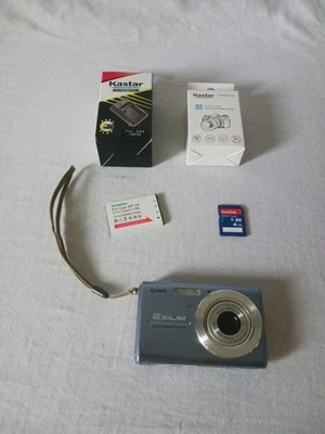 Casio EXILIM EX-Z75 7.2 MP Digital Camera + 4 GB Memory Card-New Charger/Battery - Image 1 of 4