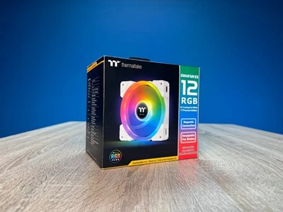 Thermaltake SWAFAN EX 12 RGB 3er Packung, Swappable Fan Blades, Weiß - Bild 1 von 4