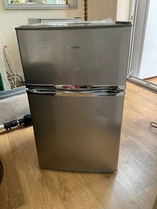 Russell Hobbs under counter fridge freezer in silver - Picture 1 of 4