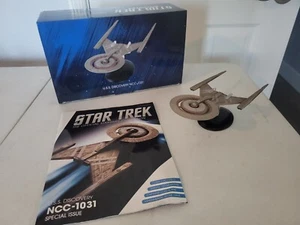 USS Discovery NCC-1031 Eaglemoss XL with magazine - Picture 1 of 1