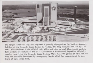 1976 Press Photo American Flag on Vehicle Assembly Building Kennedy Space Center - Picture 1 of 2