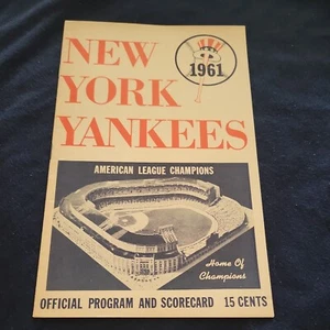 Tarjeta de puntuación de los Yankees de Nueva York 1961 alto grado sin puntuación Mickey Mantle - Imagen 1 de 11