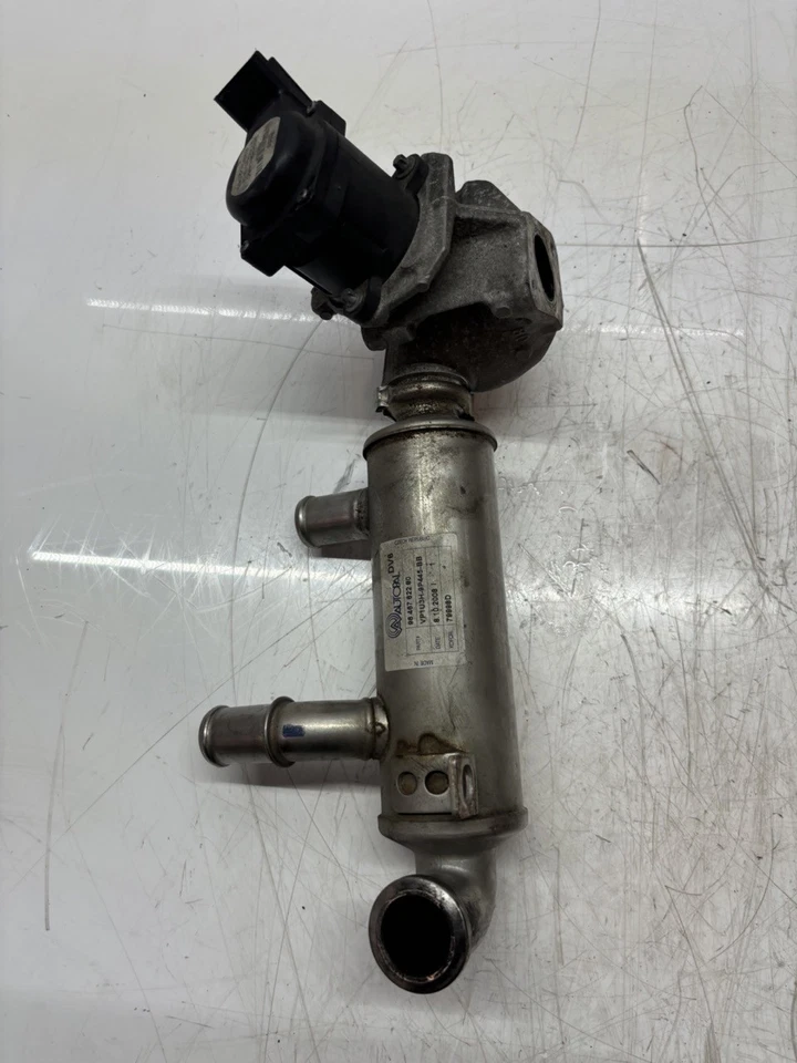 Radiatore gas di scarico per Citroen Peugeot 308 1.6 HDI 9H01 9HZ DV6TED4 964678 Foto 1 de 1