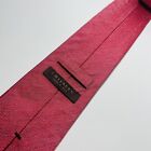 Cravate en soie rouge pâle J Hilburn avec minuscules points bleus 59,5 x 3,5 pouces neuve avec étiquette fabriquée en Italie