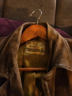 Chaqueta de cuero para hombre Foto 1 de 4