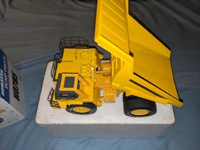 Camión de volteo Komatsu HD785 - 1/45 - Shinsei #658  Foto 1 de 4