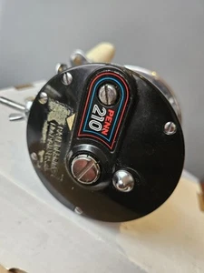 Vintage PENN SEAGATE REELS - 1 Penn 210 fishing reel - Picture 1 of 7