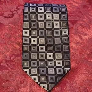 Calvin Klein Mens 100% Silk Necktie Geometric Black Silver Gray 3.75" Metallic - Picture 1 of 6