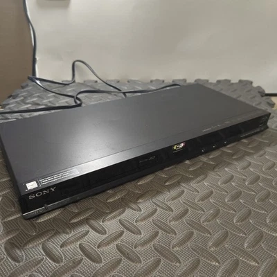 Sony 3D Blu-Ray Disc DVD Player BDP-S580 Wi-Fi Smart Apps No Remote - Image 1 of 4