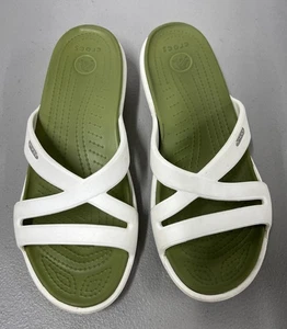 Sandalias Crocs para mujer cómodas con tiras talla 9 blancas con plantilla verde - Imagen 1 de 8