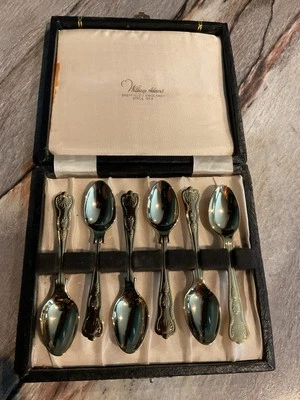 William Adams Sheffield England Decorative spoon set with case. See description. - Image 1 of 4