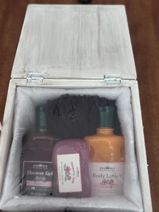 Bath & Body Works Plumeria Geschenkset in Mosaikbox Duschgel Seife Bodylotion - Bild 1 von 10