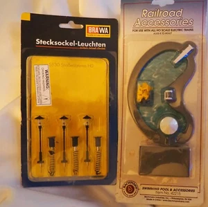 H O Accessories - Bachman Swimming Pool & 3 Illuminated Street Lights, NEW! - Picture 1 of 4