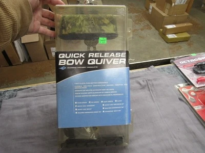 DIAMOND ARCHERY QUICK RELEASE BOW QUIVER 6 ARROW MOSSY OAK OBSESSION - Image 1 of 4