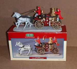 2000 Lemax Benevoles du Village Two Man Firefighters Horse Drawn Fire Engine - Bild 1 von 12
