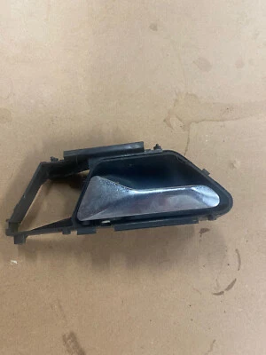 85-92 MERCEDES-BENZ 300E W124 ~ LEFT FRONT DOOR HANDLE ~ A1247600161 - Image 1 of 2