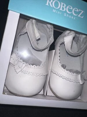 Sapatos vestidos femininos estilo Catherine branco novo tamanho 3 (6-9 meses)  - Imagem 1 de 4