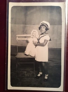 C.P.A PHOTO D'ENFANT AVEC JOUET - Imagen 1 de 2