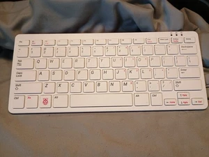 raspberry Pi red and white keyboard usb rpi-kyb - Picture 1 of 5