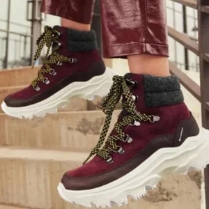 Bota impermeable Sorel Kinetic Breakthru Conquest para mujer talla 7,5 - Imagen 1 de 13