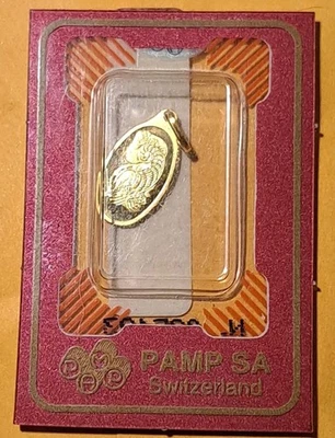 Colgante de barra vintage ovalado de oro fino PAMP Suisse Lady Fortuna 999,9 de 1 gramo en tarjeta Foto 1 de 4