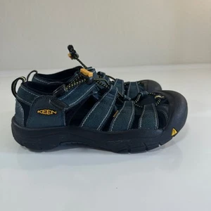 KEEN Blue / Black Hiking Sandals Boys Size, 2 Kids Water Shoes - Picture 1 of 8