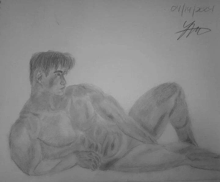 DIBUJO DE UN MODELO HOMBRE Foto 1 de 1