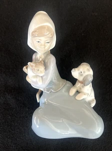 Vintage Lladro "Little Friskies" Figurine #5032 Girl Cat Dog 8.5" 1978 Hand Made - Picture 1 of 7