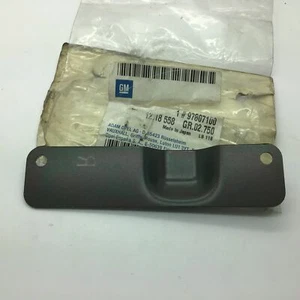 Soporte de montaje de metal faro derecho Opel Monterey Isuzu Trooper nuevo 1218558 - Imagen 1 de 4